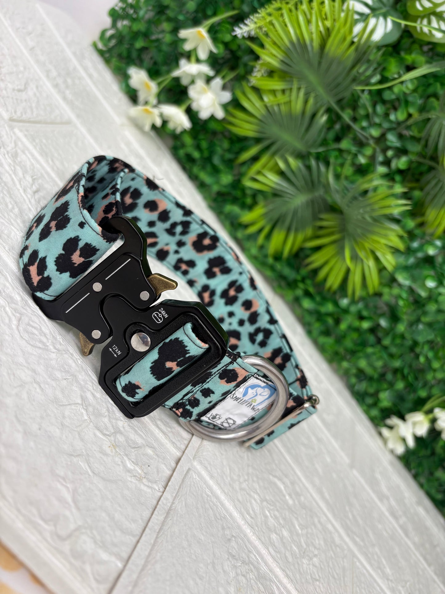 Aqua leopard print