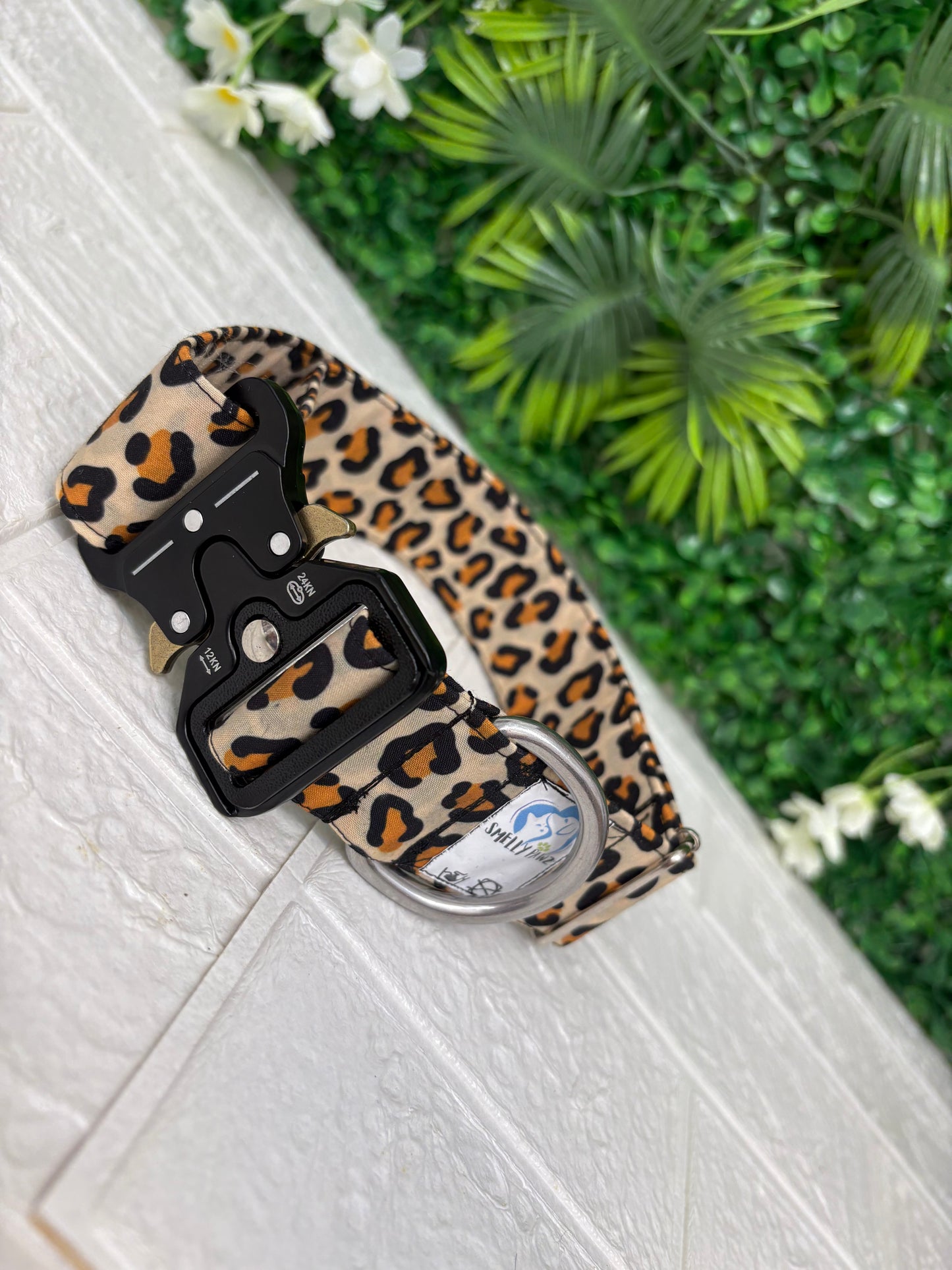 Leopard print beige