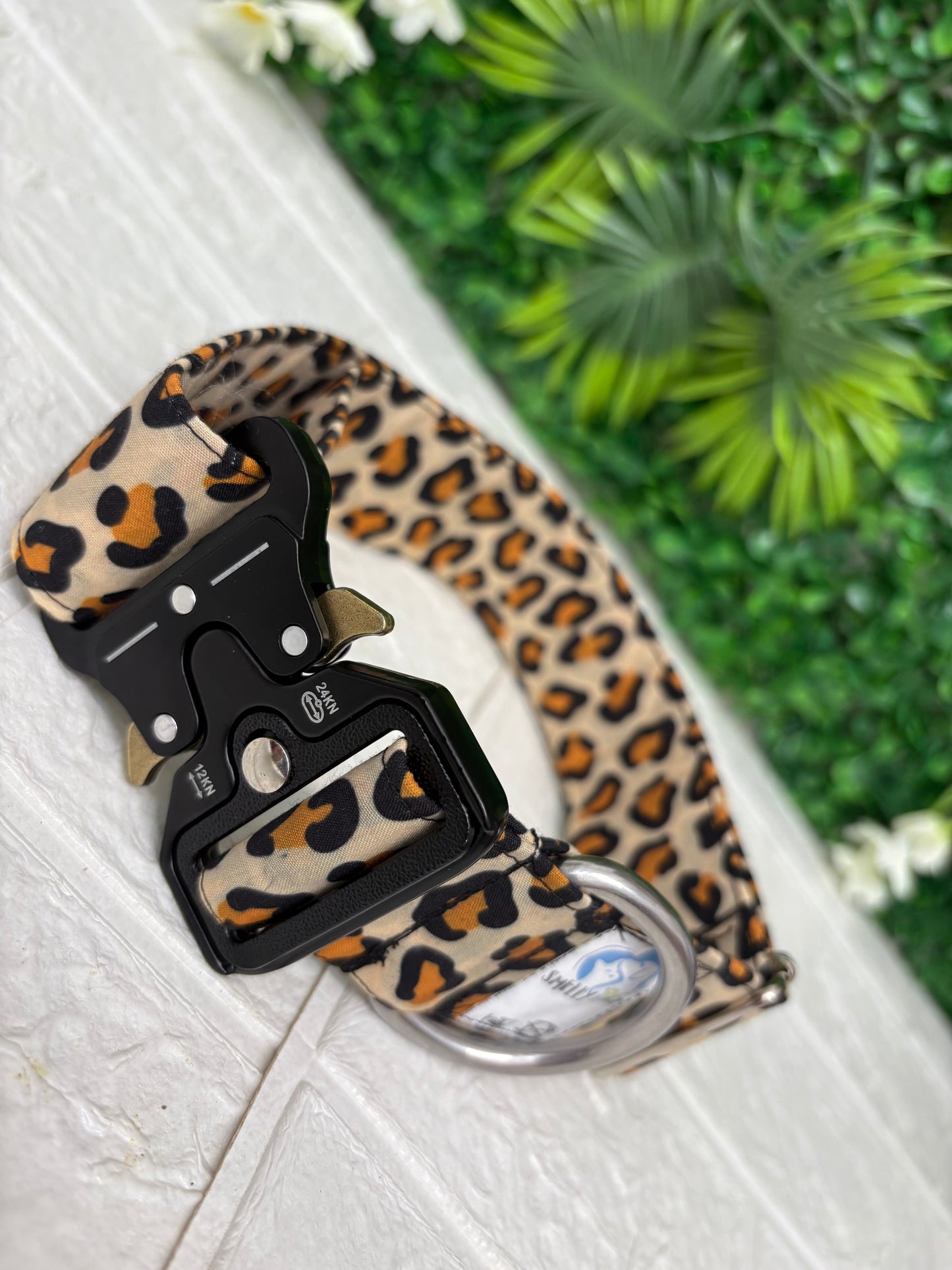 Leopard print beige