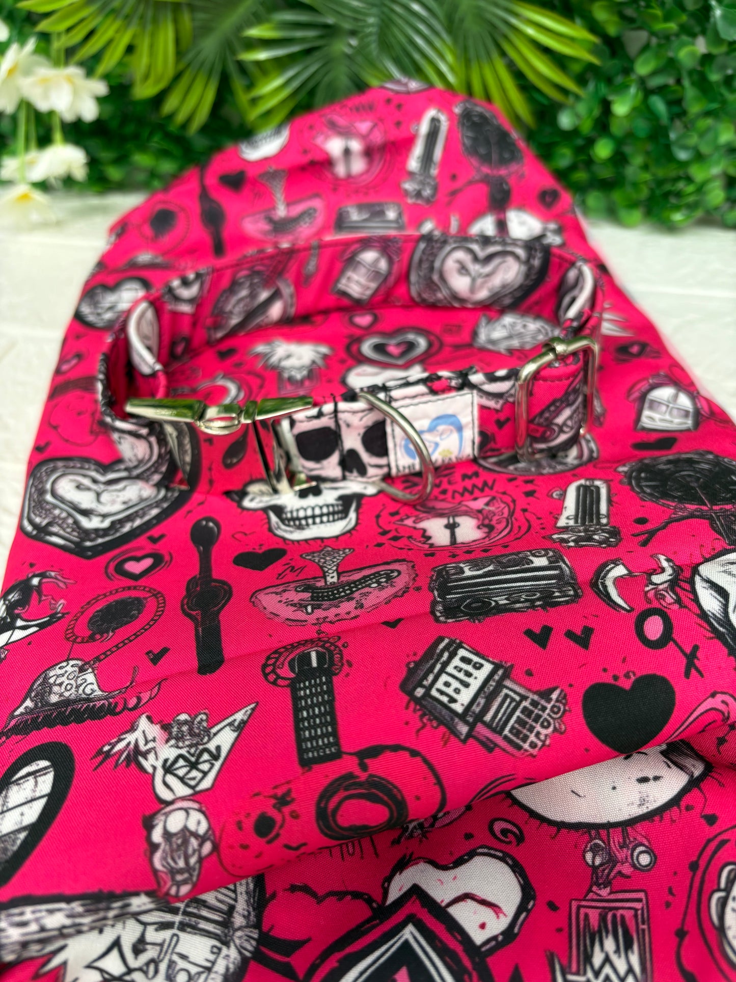 Pink skulls